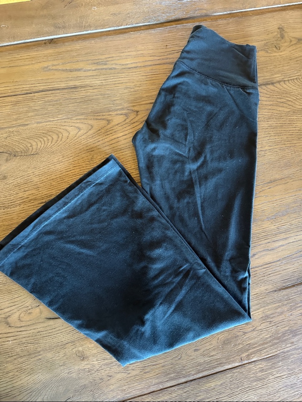 High-Waist Black Velvet Leggings